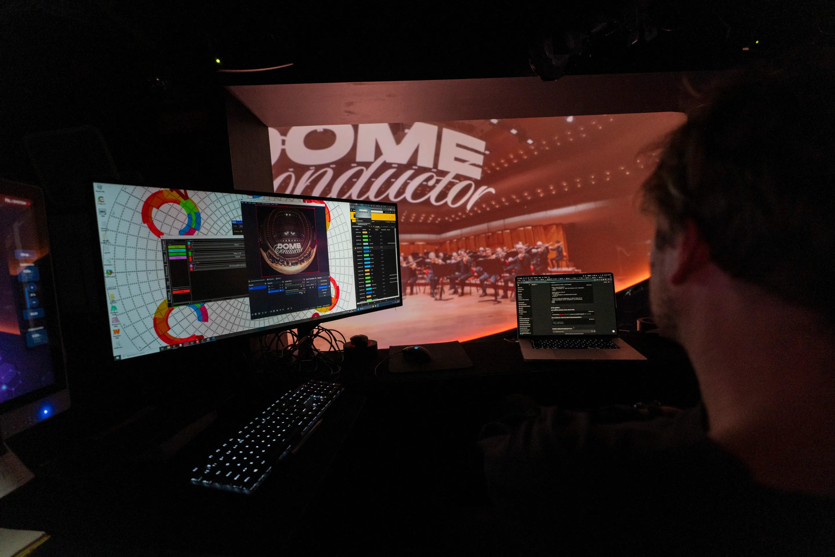 Behind the scenes: programming the real-time playback system in the dome