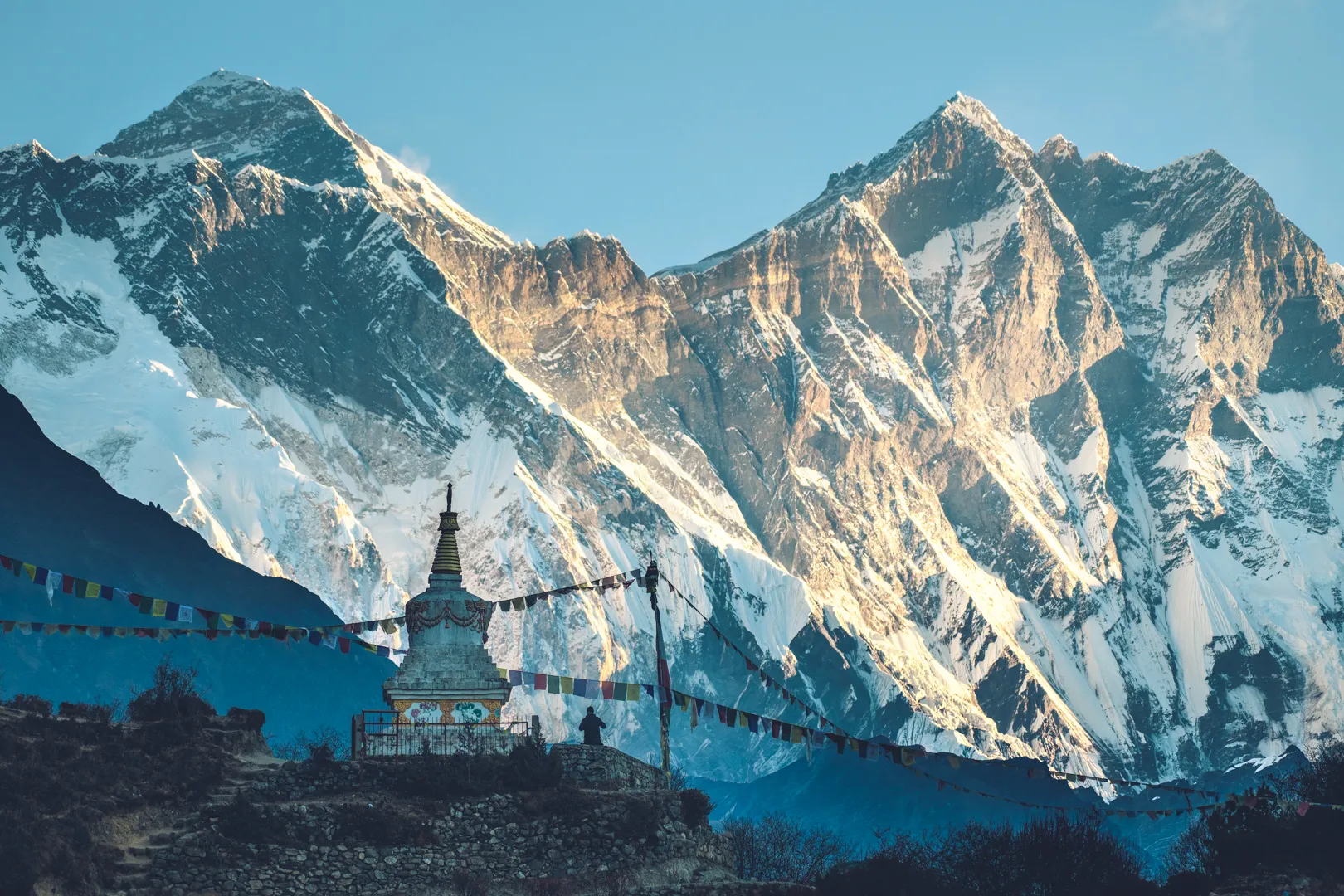 Waste collection along the Himalayan trekking route
