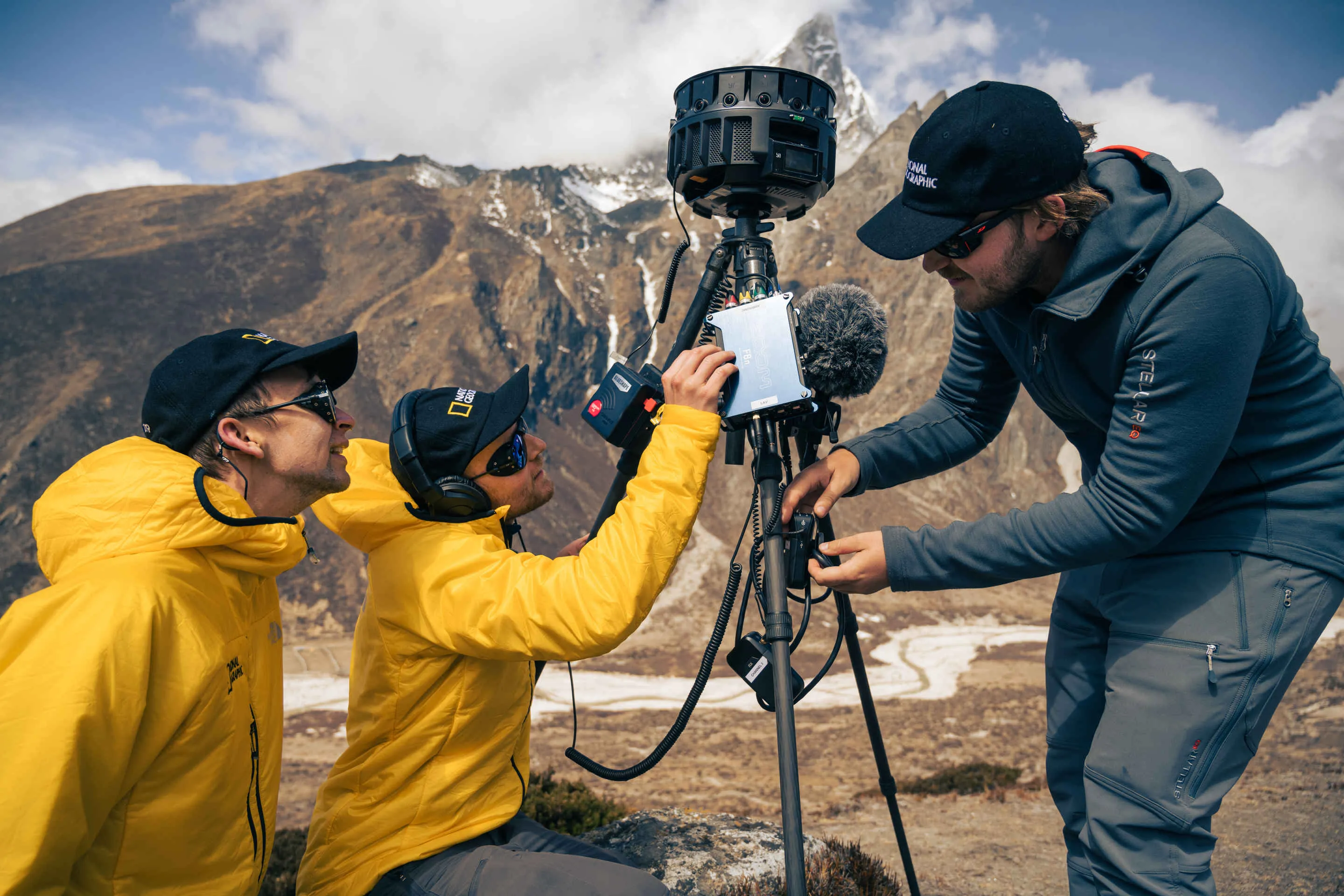 Panoramic view of the Khumbu Icefall