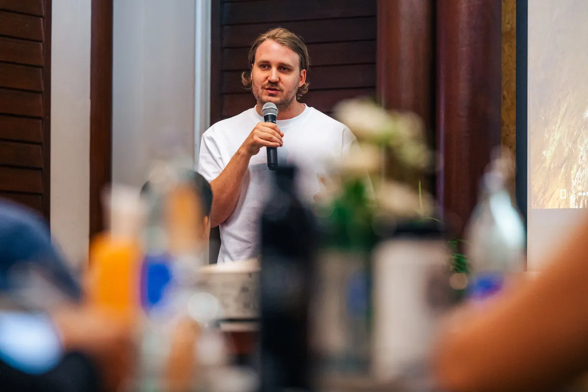 Martin Edström presenting to a workshop cohort